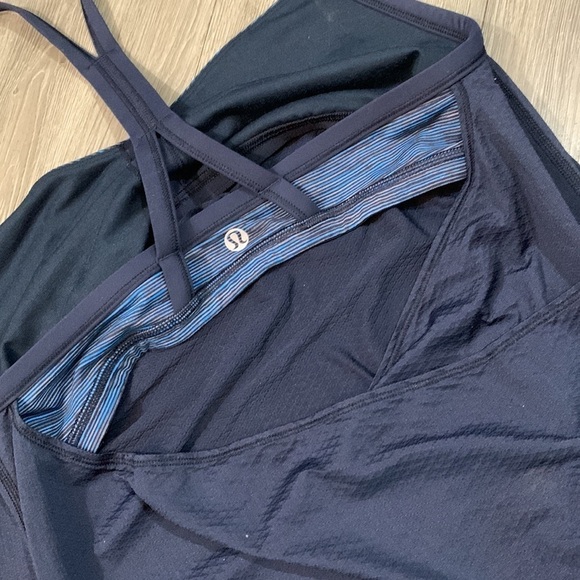 Lululemon CYB Yoga Navy Blue Tank With Attached Bra size M - Picture 6 of 8